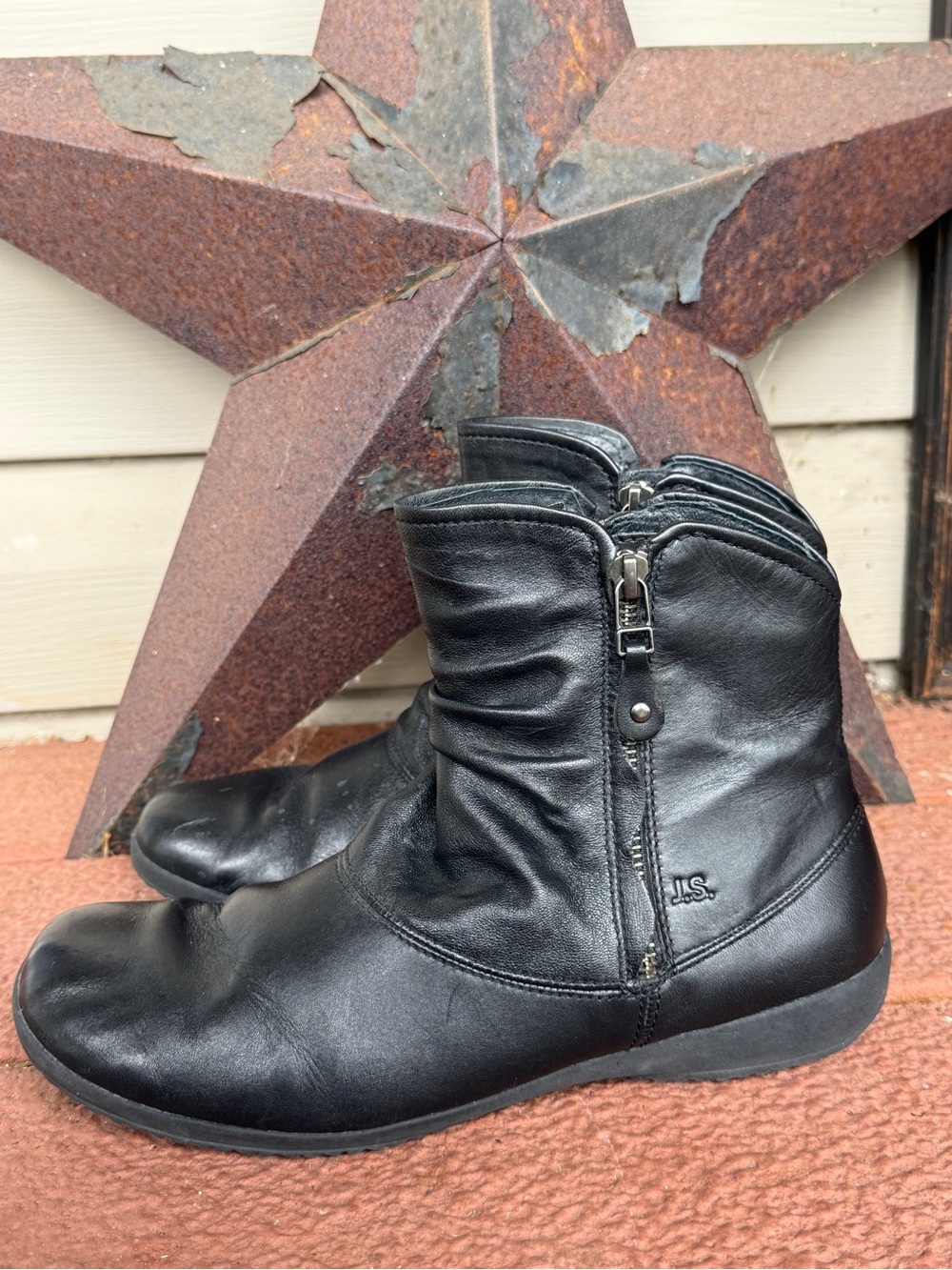 JAS Black Leather Ankle Boots Size 9 So COMFORTABLE
